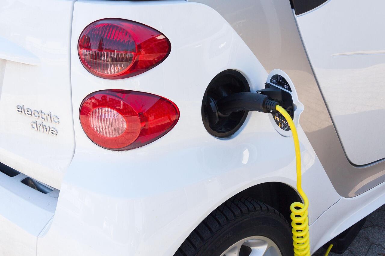 E-Autos und Batterien: Das sind die Fakten