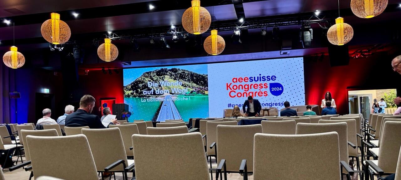 Pause im Kongresssaal des aeesuisse Kongress 2024.