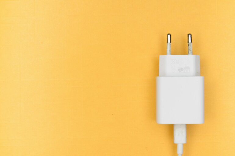 Stromstecker Schweiz von Apple.