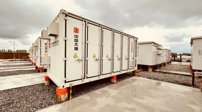 Ein Akku-Container des Projekts Datang Hubei.