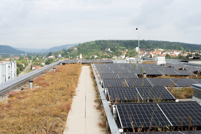 PV-Anlage auf einem Dach in Winterthur.