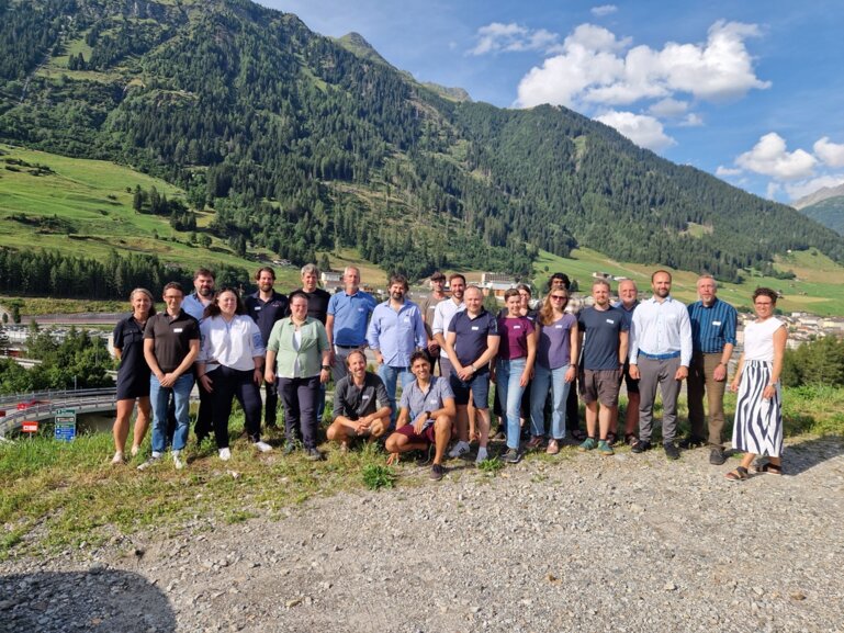 Forschende beim Kickoff in Airolo.